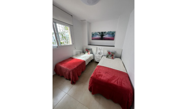 Odsprzedaż - Mieszkanie w bloku - Orihuela Costa - Villamartín