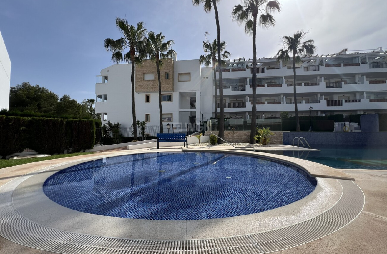 Odsprzedaż - Mieszkanie w bloku - Orihuela Costa - Villamartín