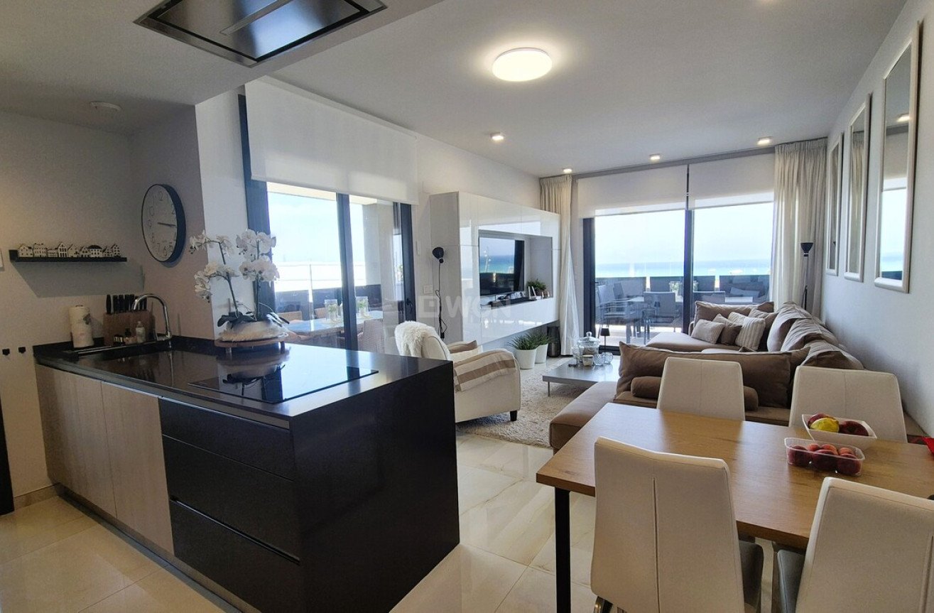 Resale - Apartment / flat - Playa Flamenca - Costa Blanca