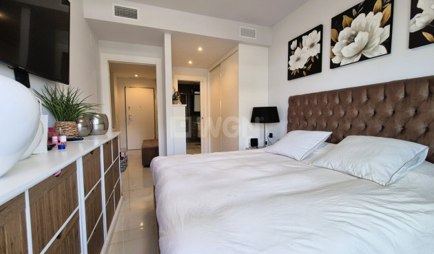 Resale - Apartment / flat - Playa Flamenca - Costa Blanca