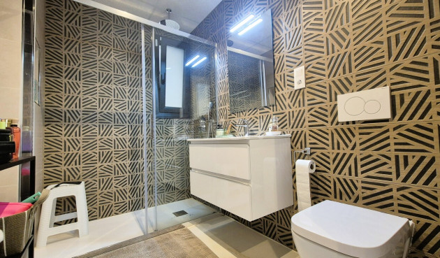 Resale - Apartment / flat - Playa Flamenca - Costa Blanca