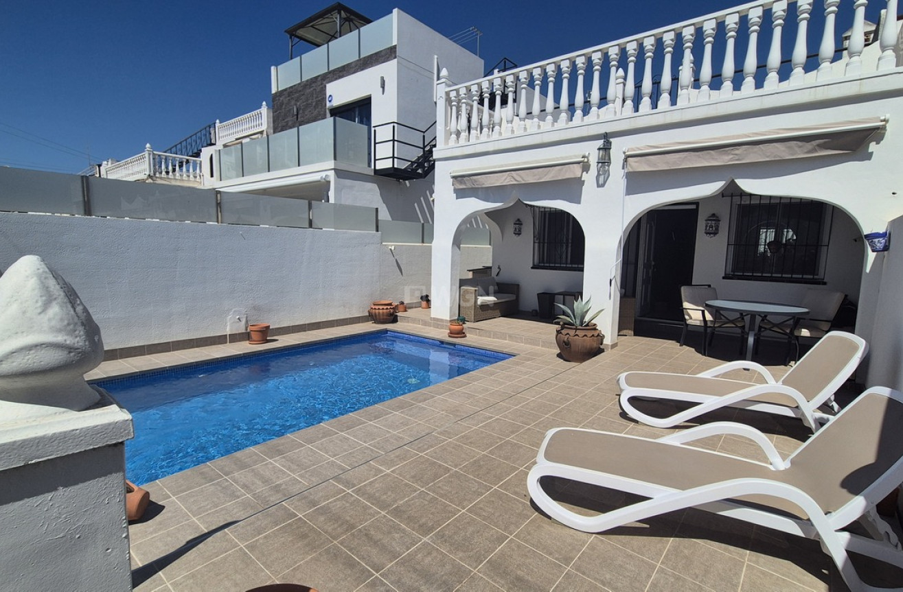 Odsprzedaż - Villa - Villamartin - Costa Blanca