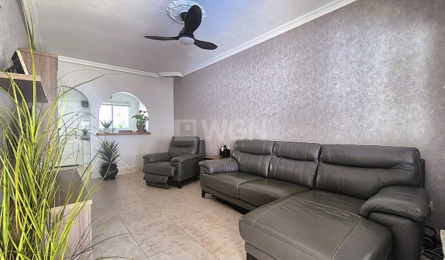 Odsprzedaż - Villa - Villamartin - Costa Blanca