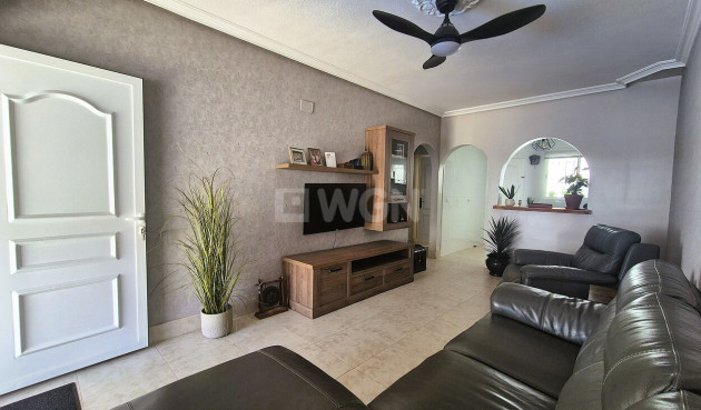 Odsprzedaż - Villa - Villamartin - Costa Blanca