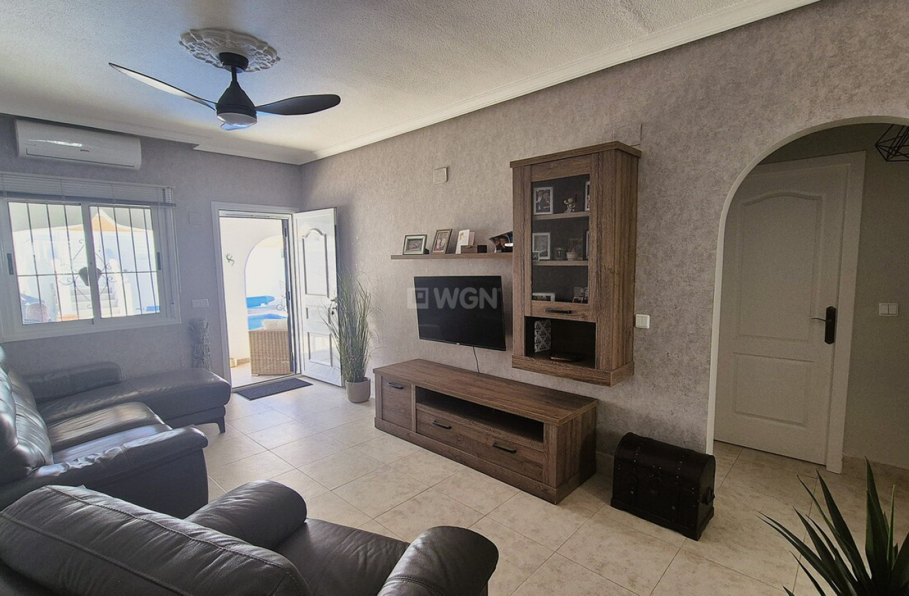 Odsprzedaż - Villa - Villamartin - Costa Blanca