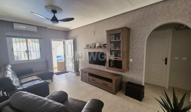 Odsprzedaż - Villa - Villamartin - Costa Blanca