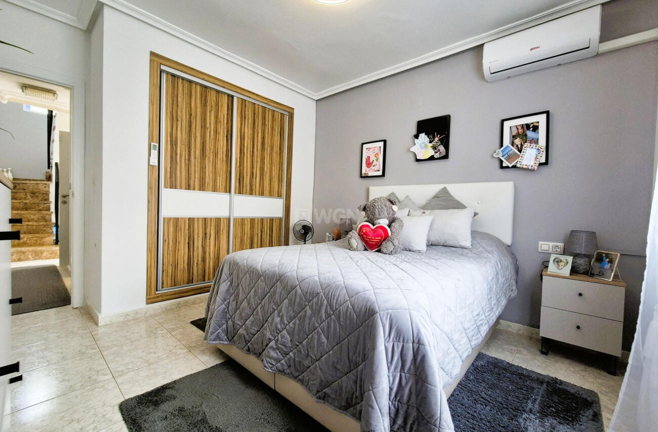Odsprzedaż - Villa - Villamartin - Costa Blanca