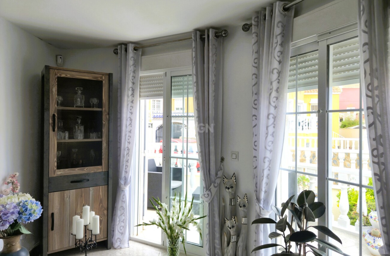 Odsprzedaż - Villa - Villamartin - Costa Blanca