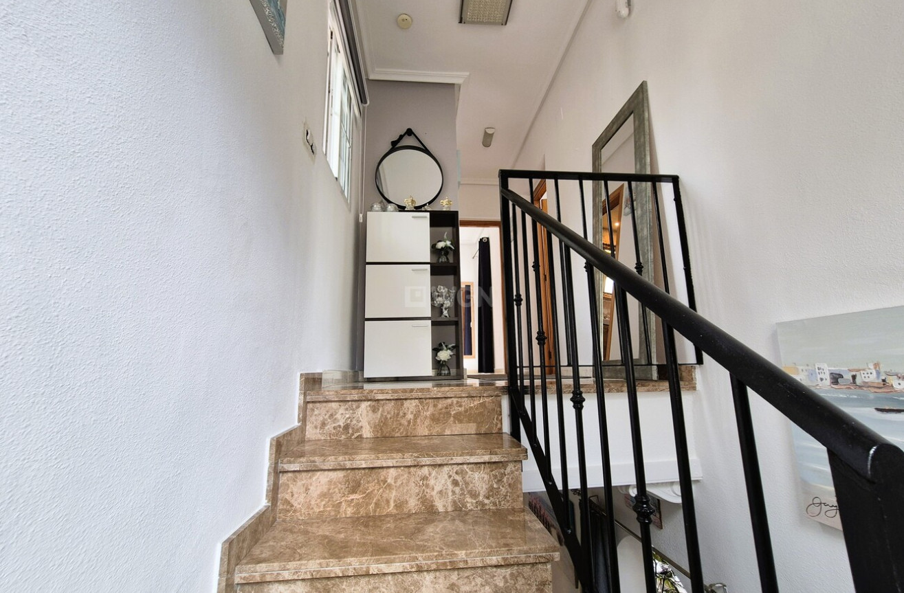 Odsprzedaż - Villa - Villamartin - Costa Blanca