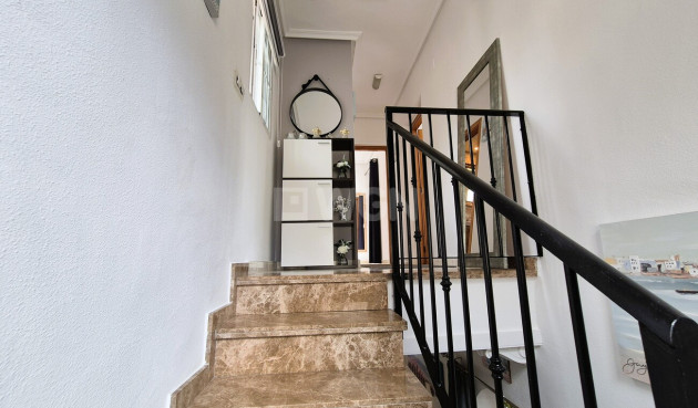 Odsprzedaż - Villa - Villamartin - Costa Blanca