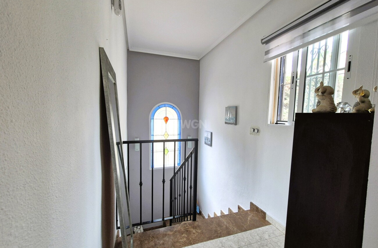 Odsprzedaż - Villa - Villamartin - Costa Blanca