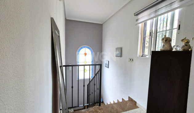 Odsprzedaż - Villa - Villamartin - Costa Blanca