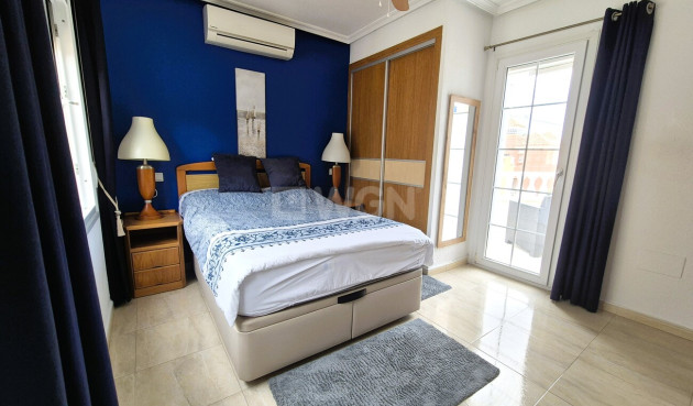 Odsprzedaż - Villa - Villamartin - Costa Blanca