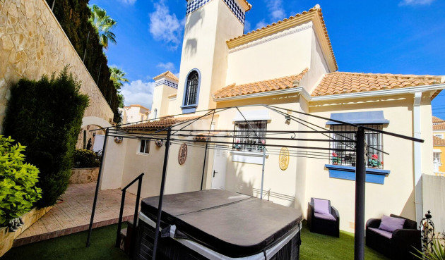 Odsprzedaż - Villa - Villamartin - Costa Blanca