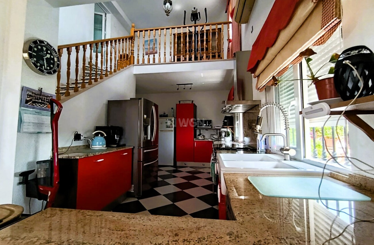 Odsprzedaż - Villa - Las Ramblas Golf - Inland