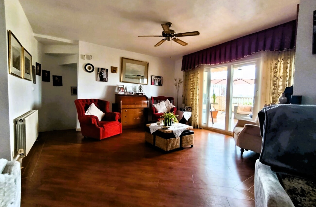 Odsprzedaż - Villa - Las Ramblas Golf - Inland