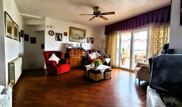 Odsprzedaż - Villa - Las Ramblas Golf - Inland