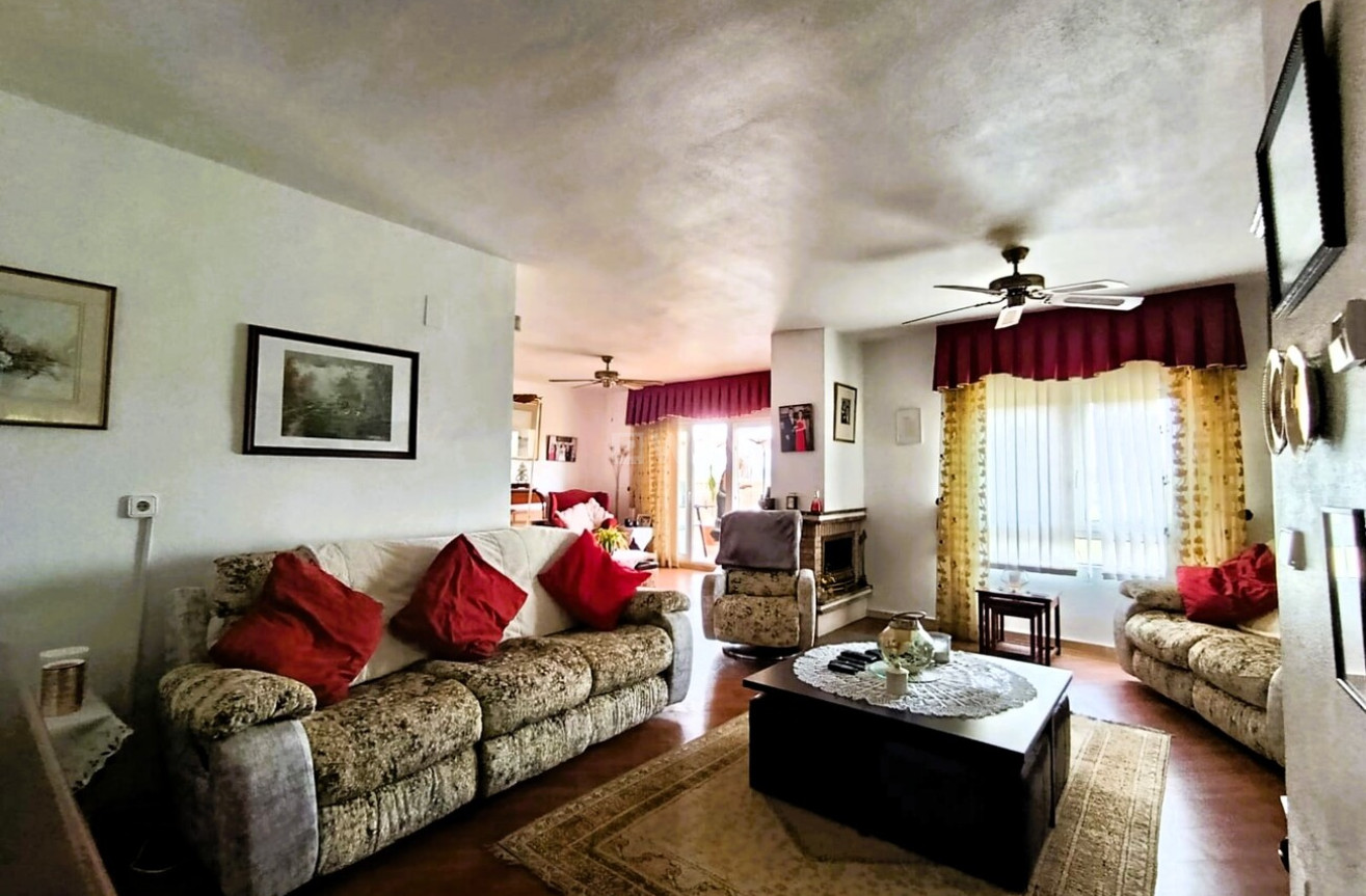 Odsprzedaż - Villa - Las Ramblas Golf - Inland
