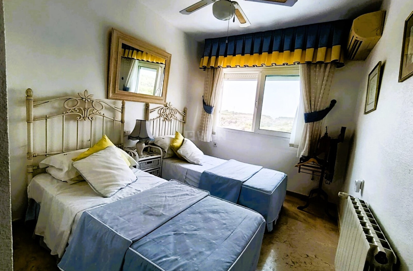 Odsprzedaż - Villa - Las Ramblas Golf - Inland