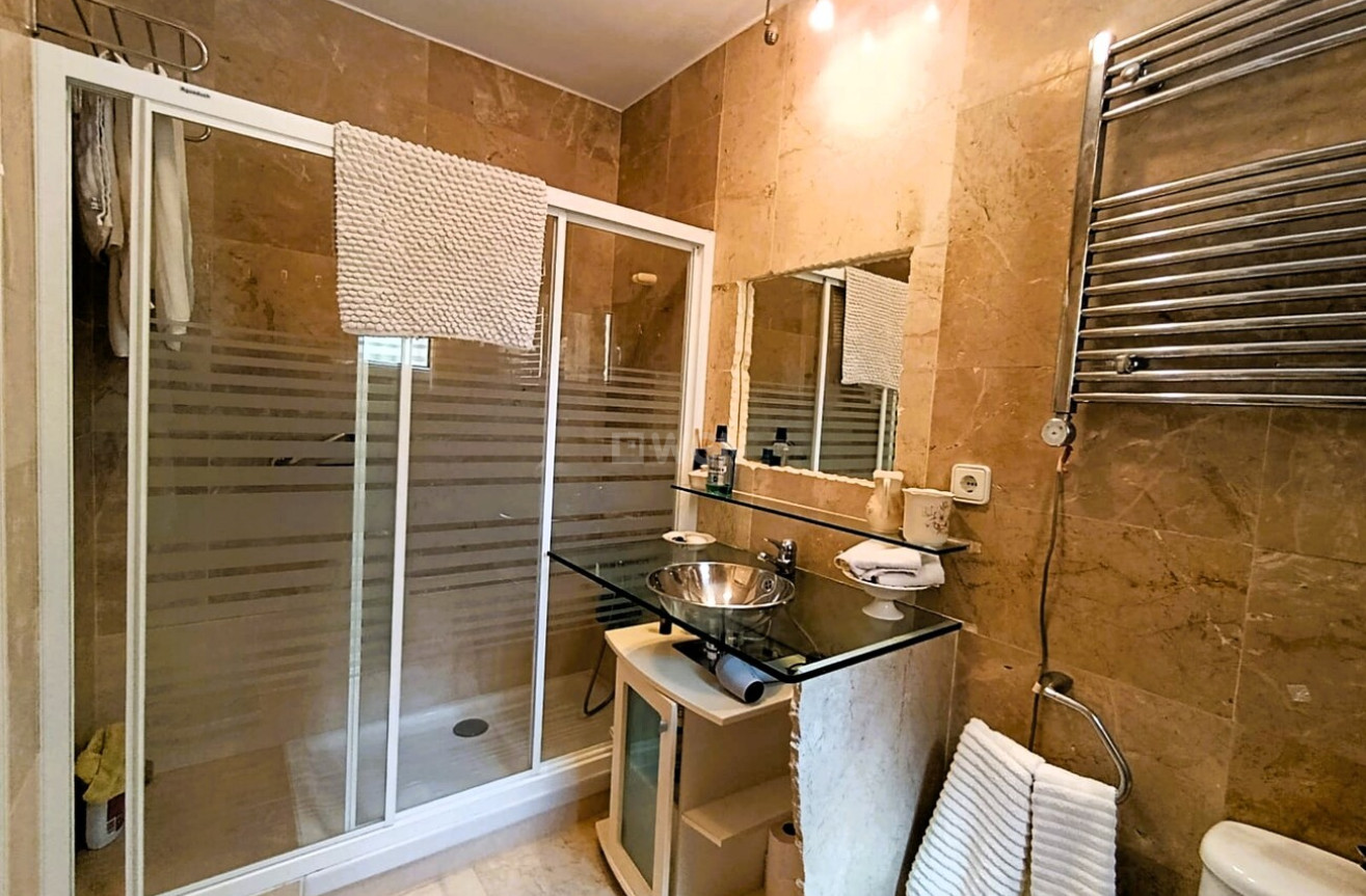 Odsprzedaż - Villa - Las Ramblas Golf - Inland