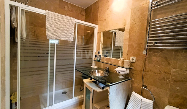Odsprzedaż - Villa - Las Ramblas Golf - Inland