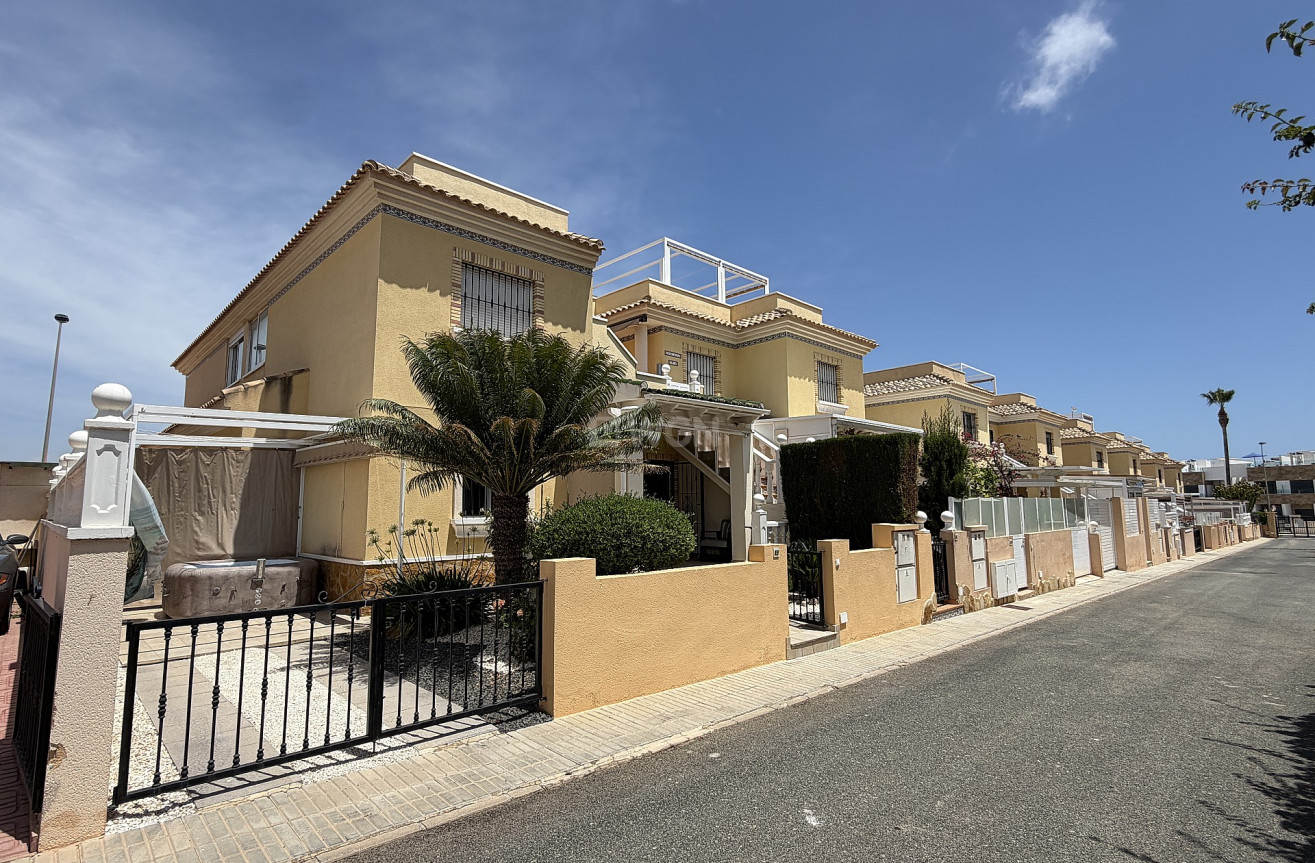 Odsprzedaż - Mieszkanie w bloku - Orihuela Costa - Costa Blanca