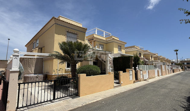 Odsprzedaż - Mieszkanie w bloku - Orihuela Costa - Costa Blanca