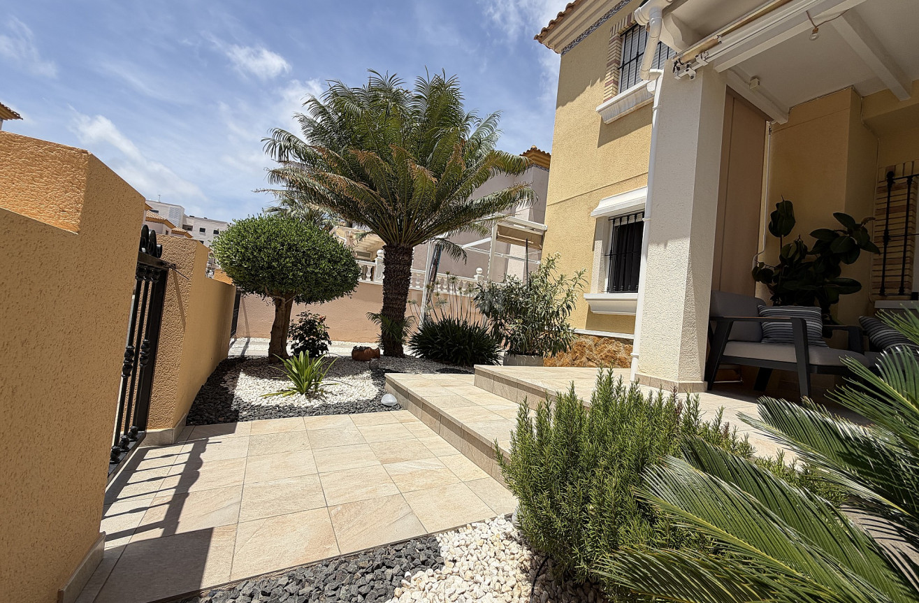 Odsprzedaż - Mieszkanie w bloku - Orihuela Costa - Costa Blanca