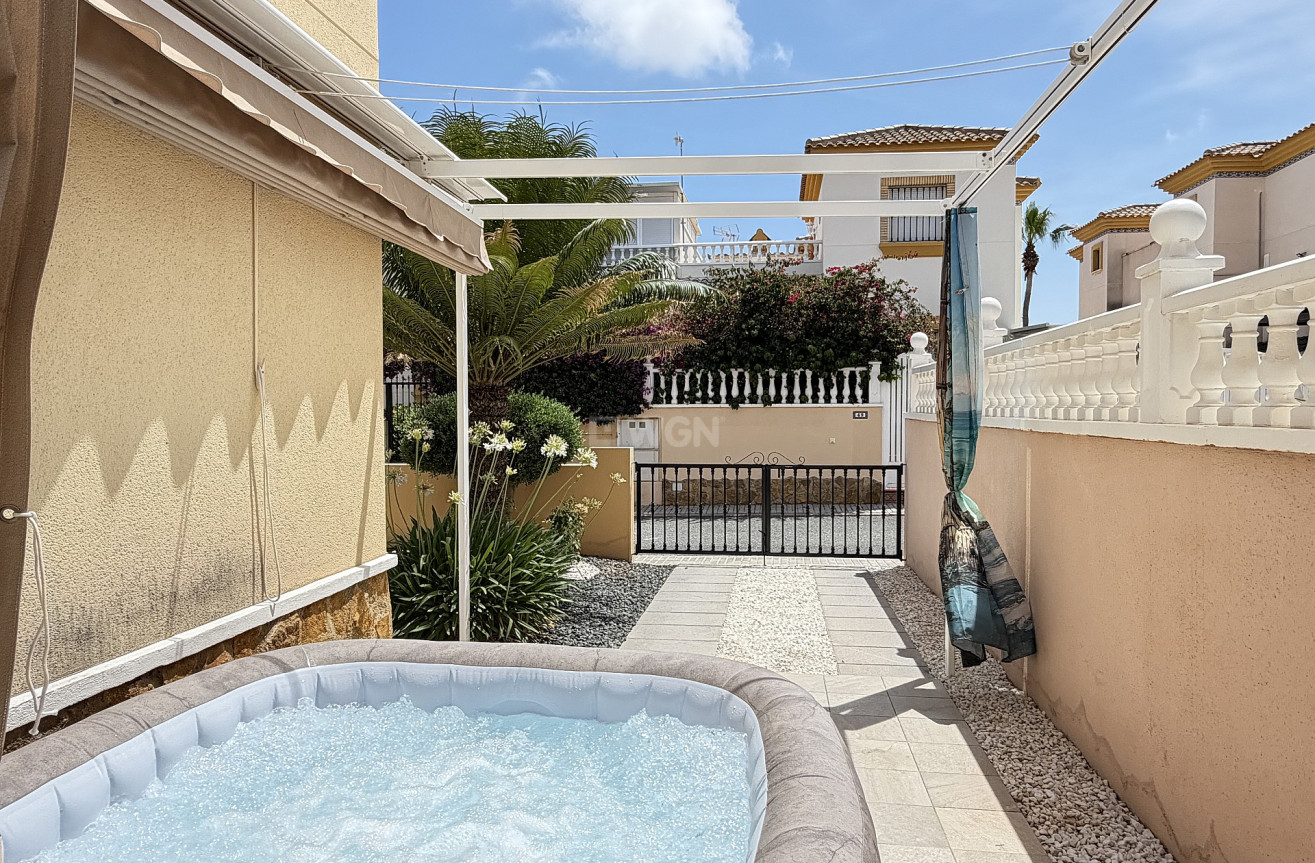 Odsprzedaż - Mieszkanie w bloku - Orihuela Costa - Costa Blanca