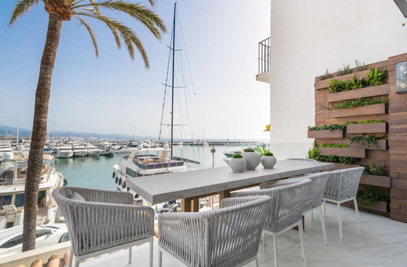 Odsprzedaż - Mieszkanie w bloku - Marbella - Puerto - Puerto Banús