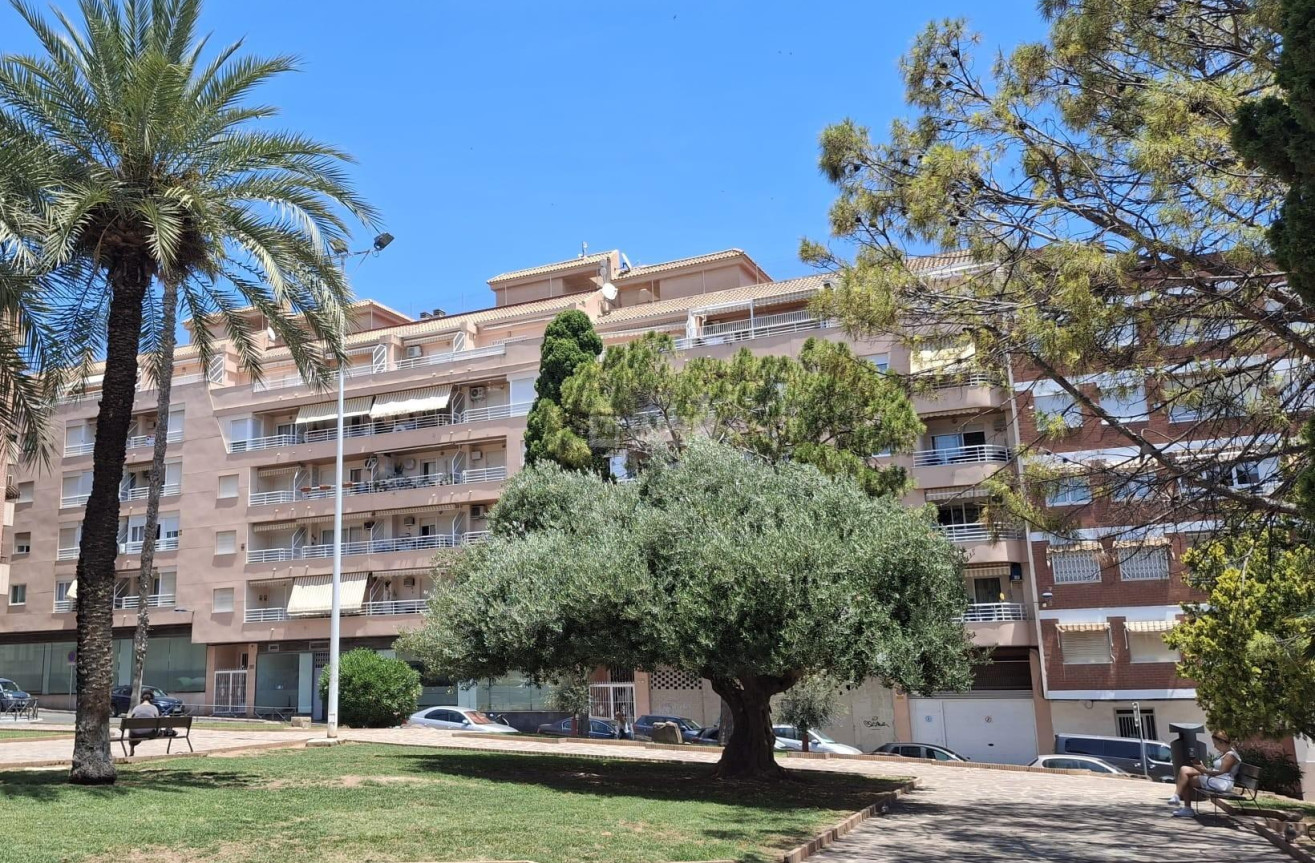 Reventa - Apartamento / piso - Torrevieja - Centro