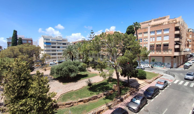 Reventa - Apartamento / piso - Torrevieja - Centro