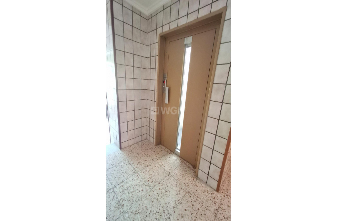 Reventa - Apartamento / piso - Torrevieja - Centro