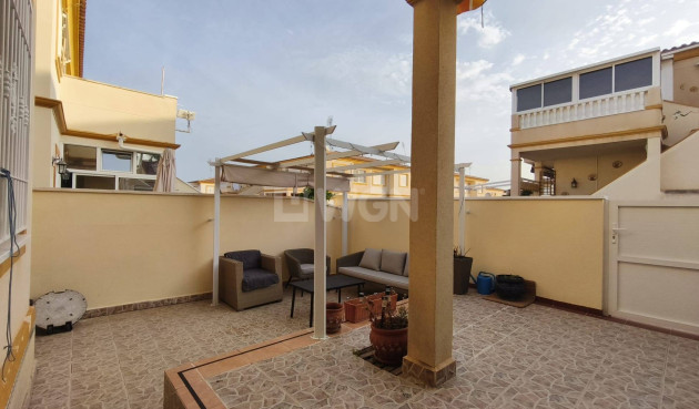 Odsprzedaż - Bungalow - Orihuela Costa - Playa Flamenca