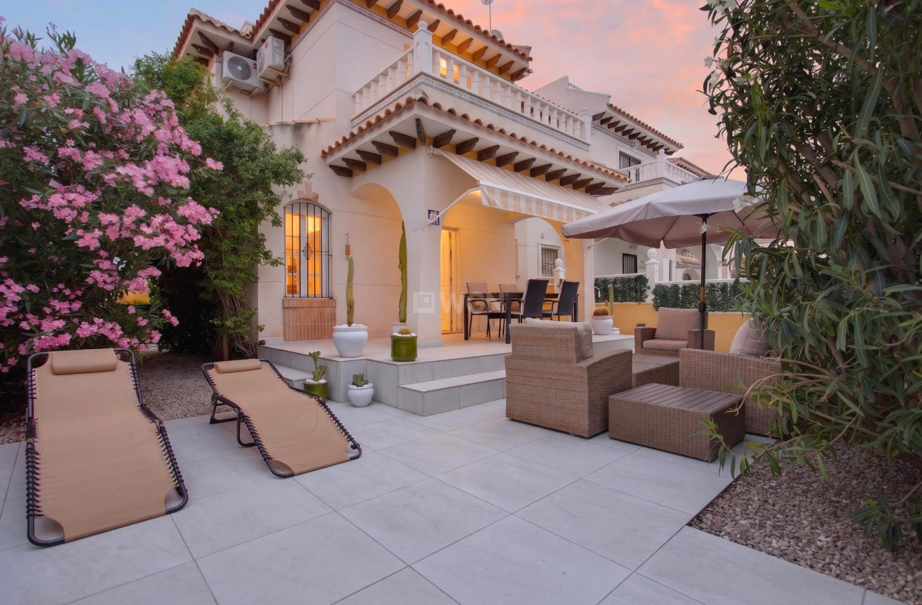 Odsprzedaż - Villa - Orihuela Costa - Costa Blanca
