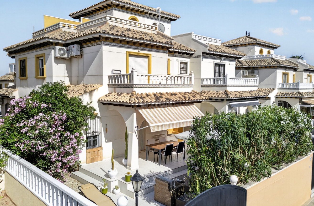 Odsprzedaż - Villa - Orihuela Costa - Costa Blanca