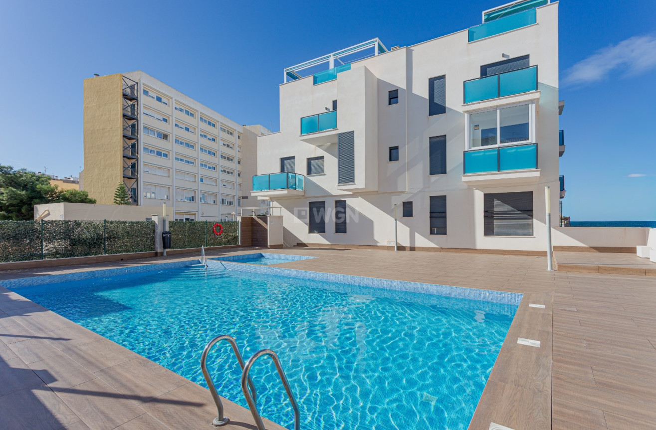 Odsprzedaż - Mieszkanie w bloku - Torrevieja - Costa Blanca