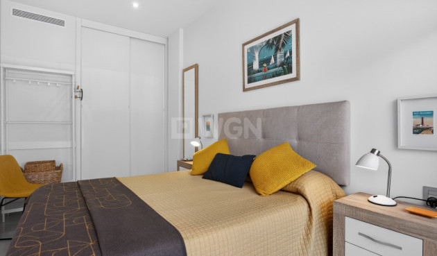 Odsprzedaż - Mieszkanie w bloku - Torrevieja - Costa Blanca