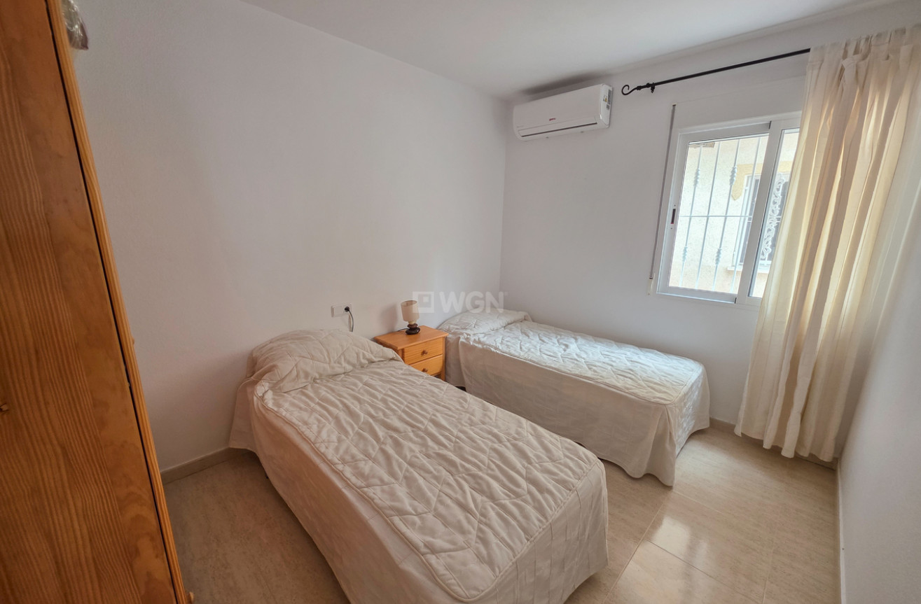 Odsprzedaż - Mieszkanie w bloku - Villamartin - Costa Blanca