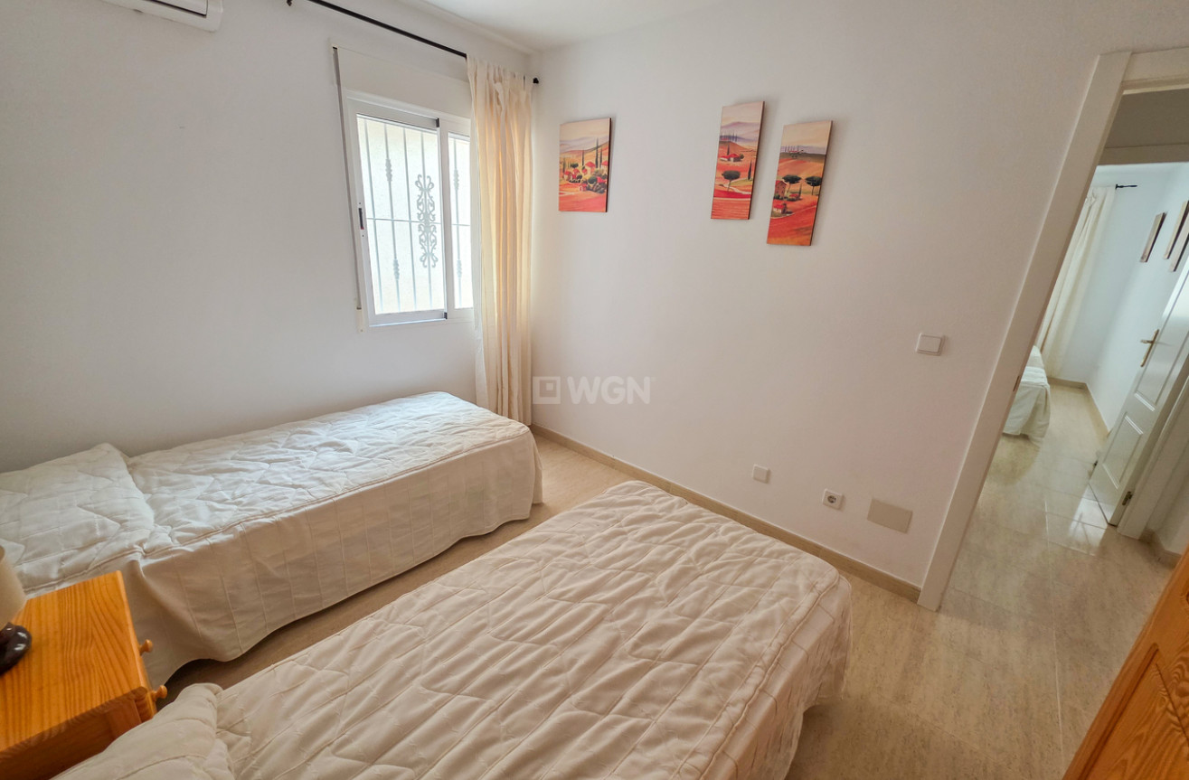 Odsprzedaż - Mieszkanie w bloku - Villamartin - Costa Blanca