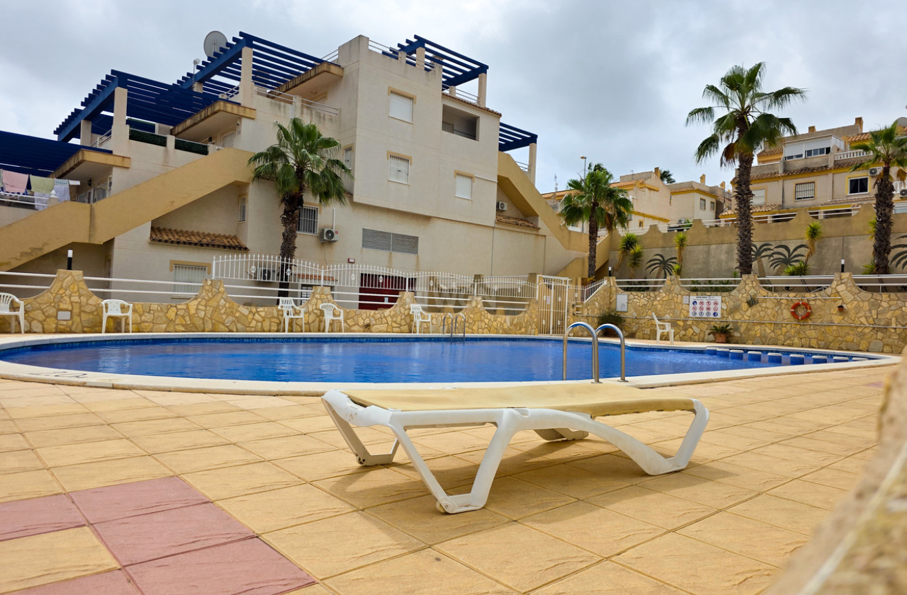 Odsprzedaż - Mieszkanie w bloku - Villamartin - Costa Blanca