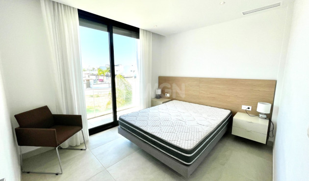 Odsprzedaż - Villa - Benijofar - Costa Blanca