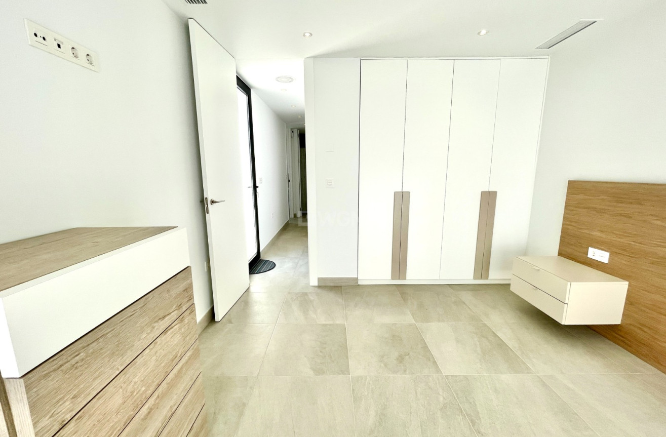 Odsprzedaż - Villa - Benijofar - Costa Blanca