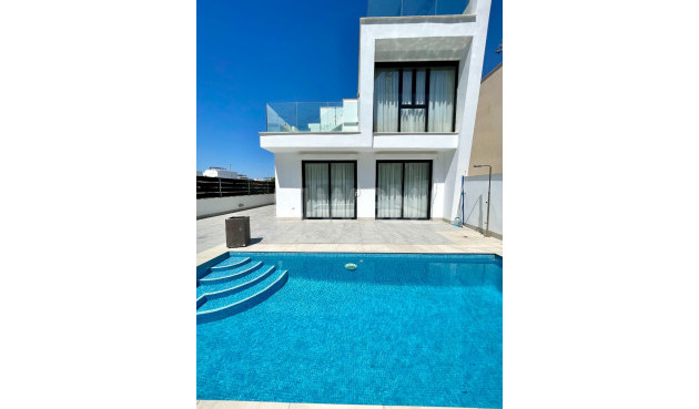 Odsprzedaż - Villa - Benijofar - Costa Blanca