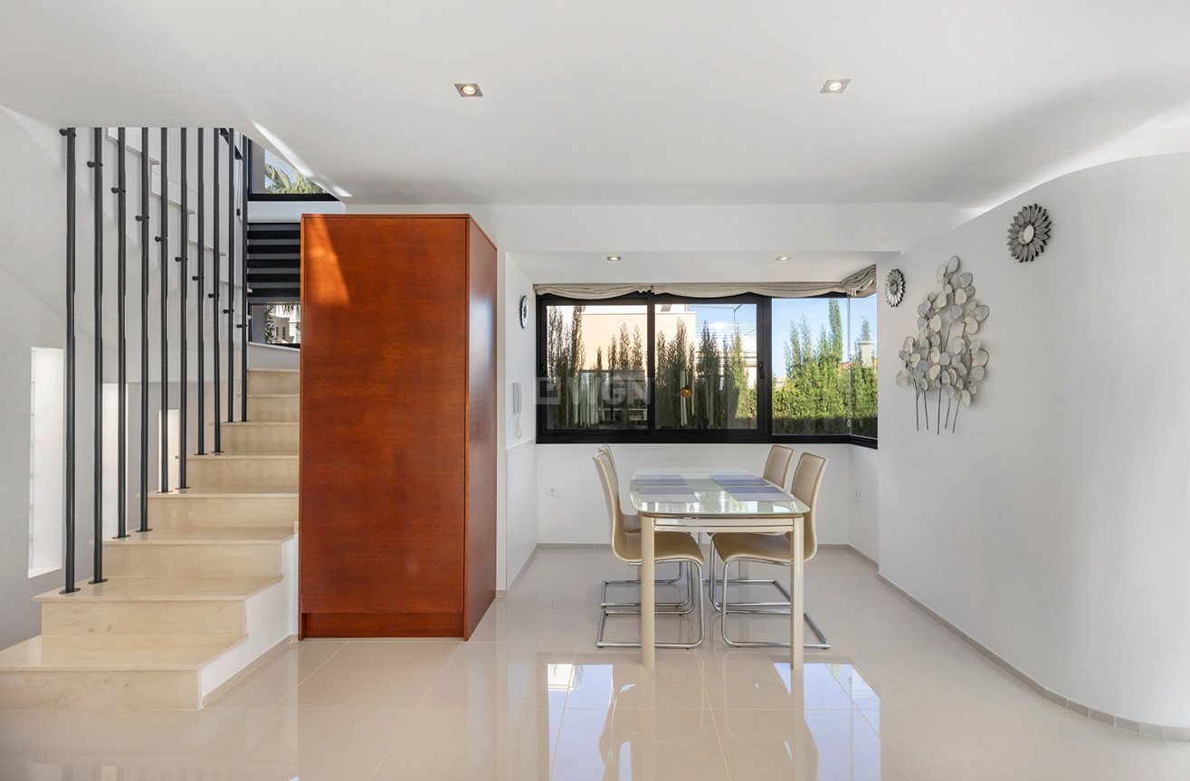 Odsprzedaż - Villa - Orihuela Costa - Costa Blanca
