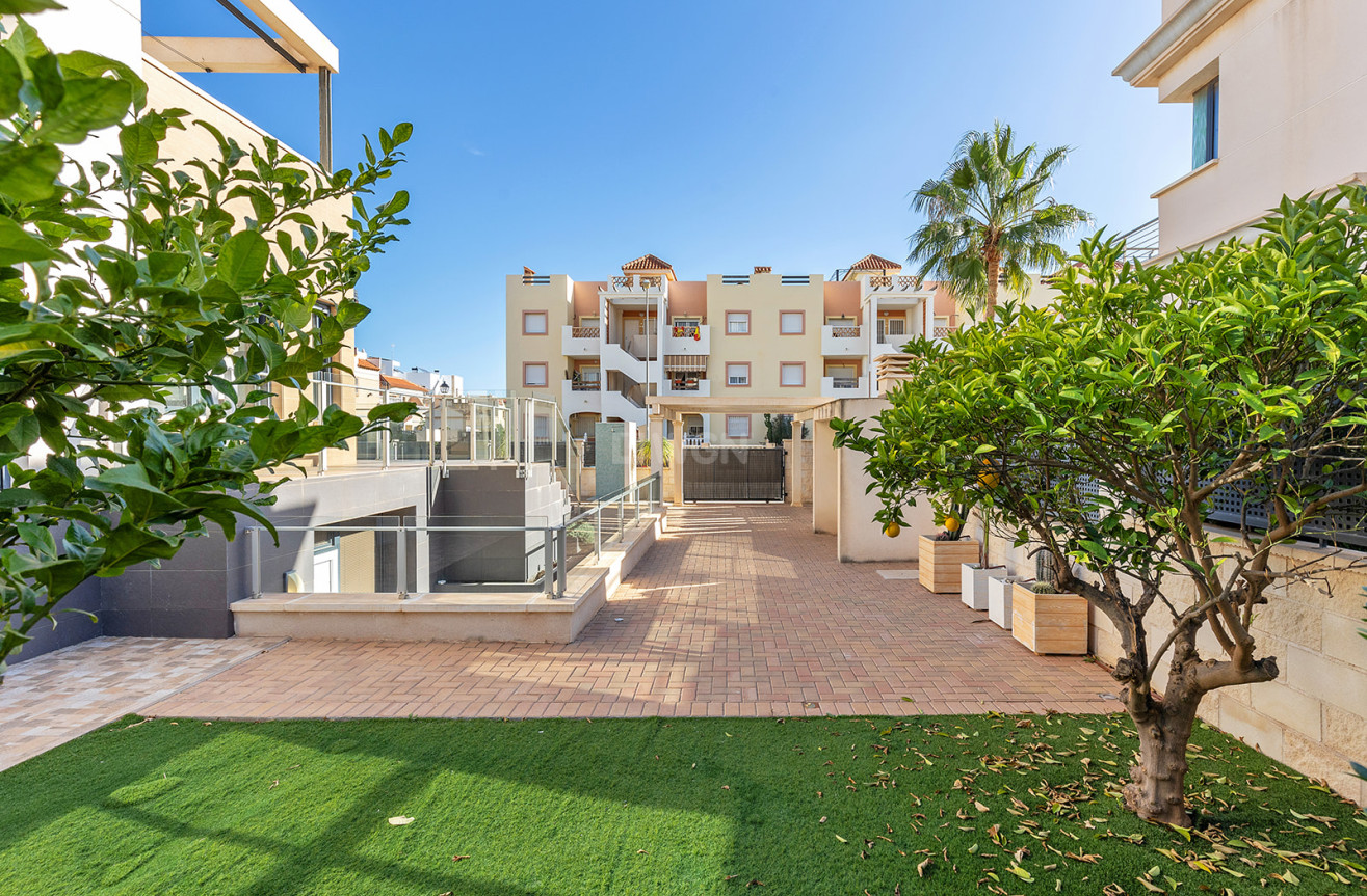 Odsprzedaż - Villa - Orihuela Costa - Costa Blanca
