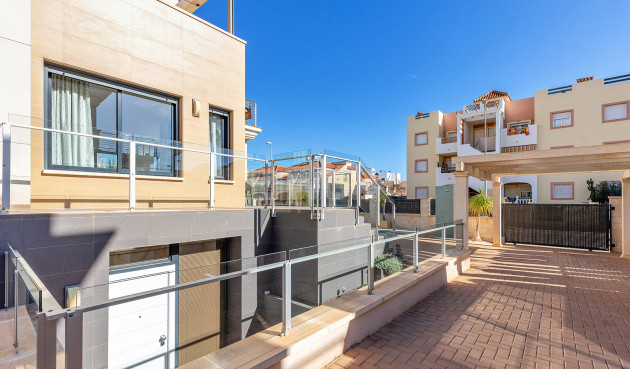 Odsprzedaż - Villa - Orihuela Costa - Costa Blanca