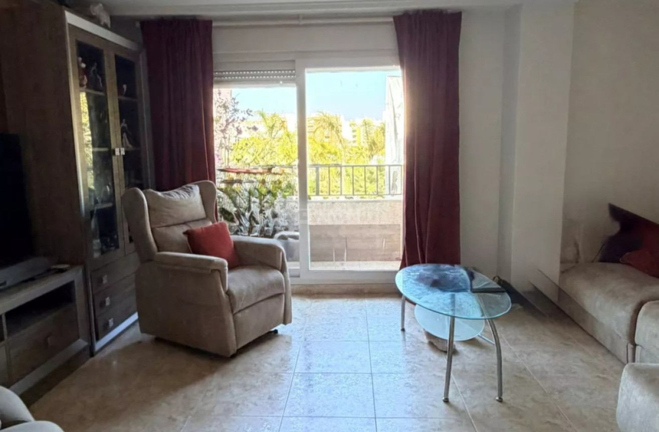 Odsprzedaż - Mieszkanie w bloku - Villamartin - Costa Blanca