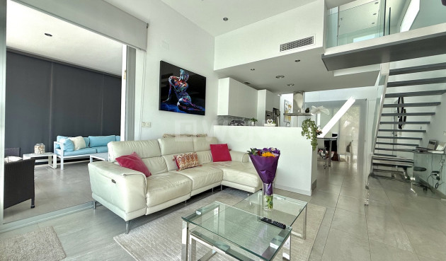 Odsprzedaż - Villa - Dolores - Costa Blanca