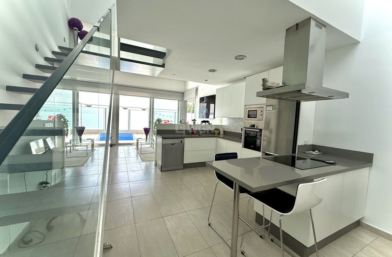 Odsprzedaż - Villa - Dolores - Costa Blanca